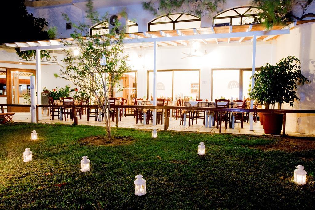 Aeolos Bay Hotel Tínos Exterior foto